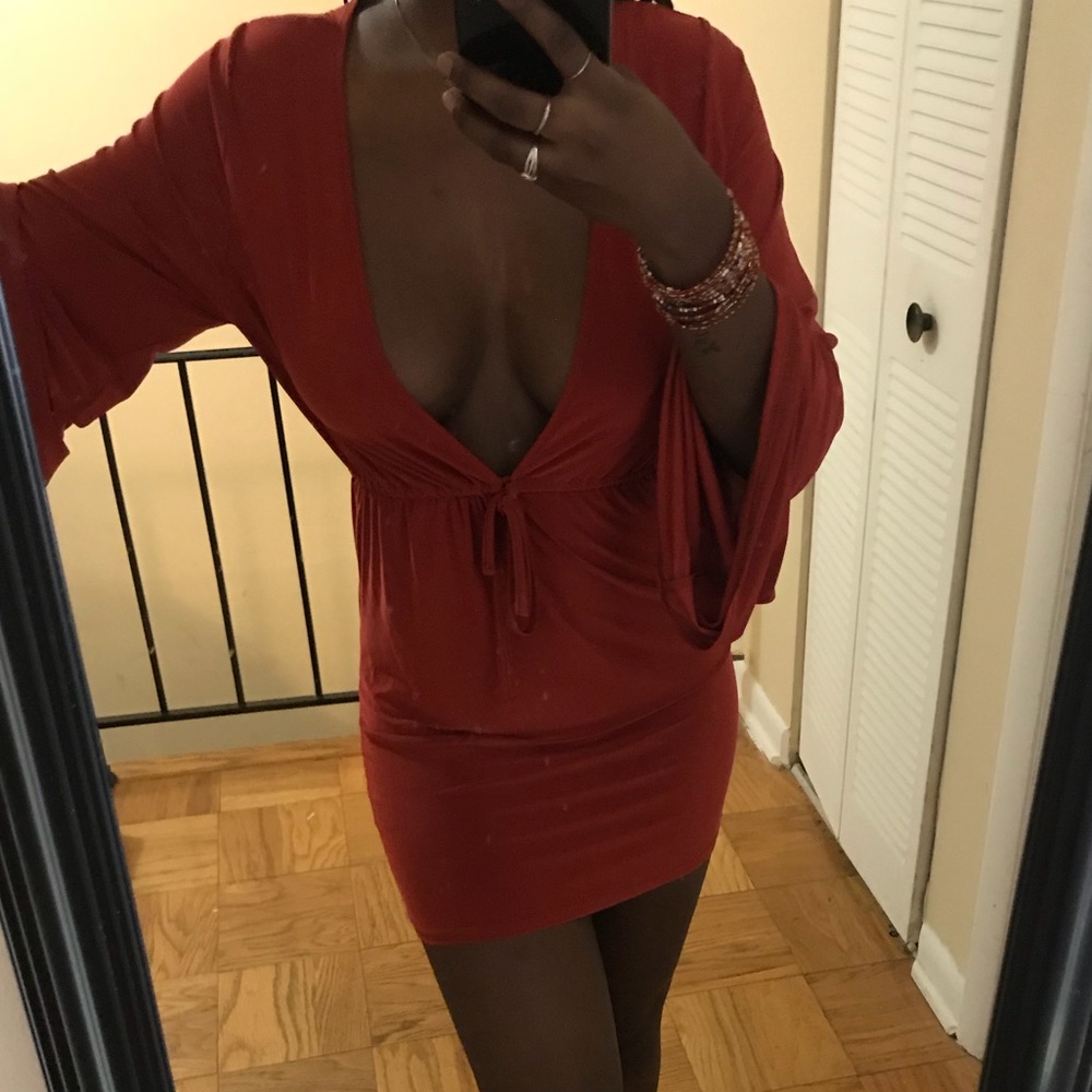 Slinky plunge flare sleeved bodycon (burnt orange)